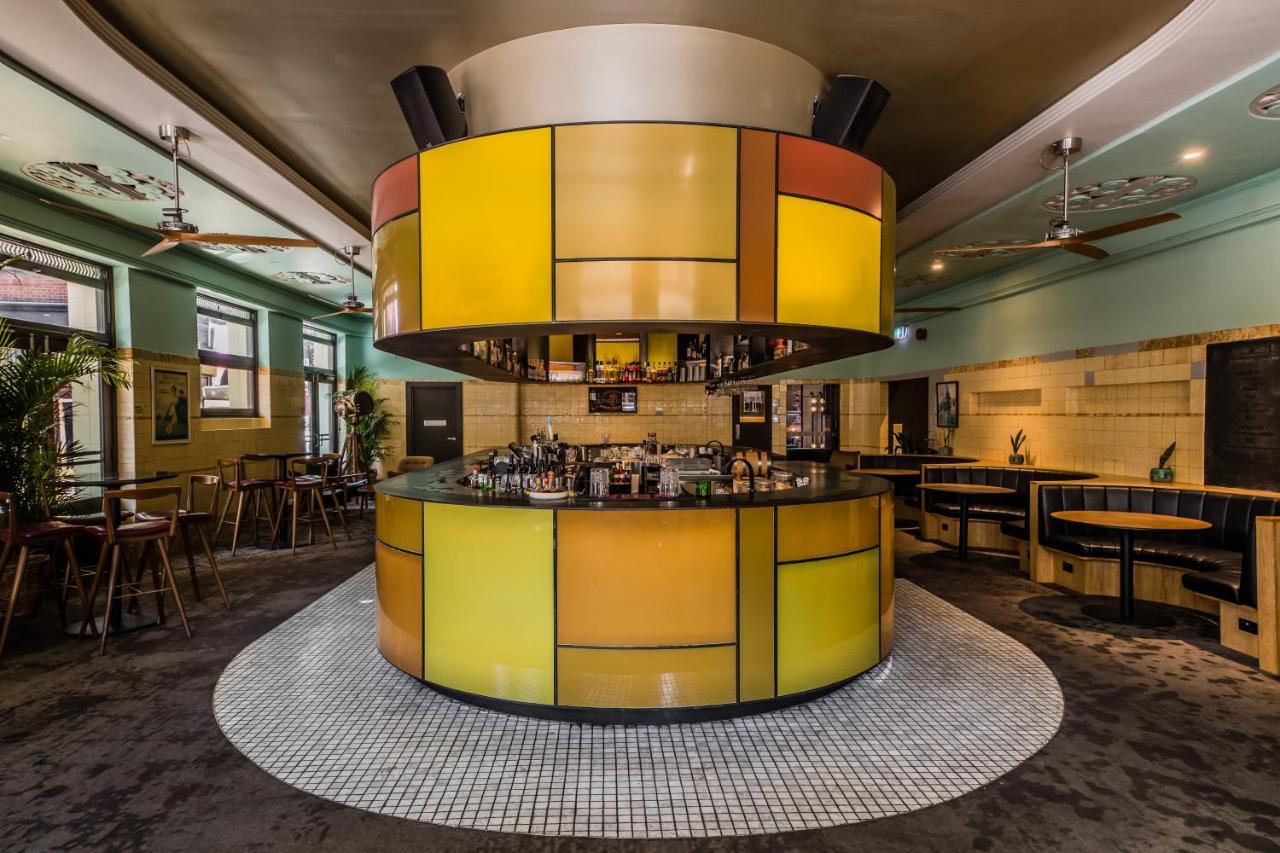 The Old Clare By Ode Hotels Sydney Exterior foto The bar at the restaurant