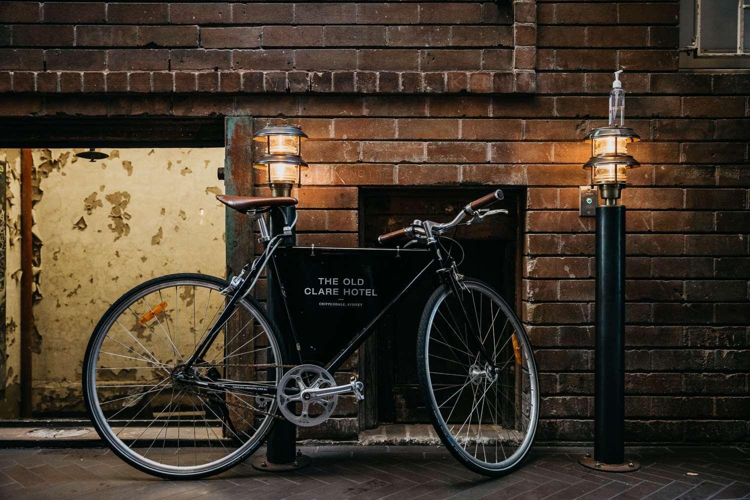 The Old Clare By Ode Hotels Sydney Exterior foto A bicycle parked in front of the hotel